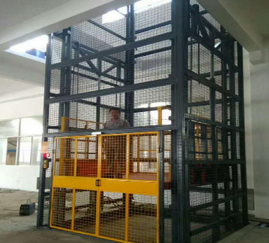 導軌式升降貨梯