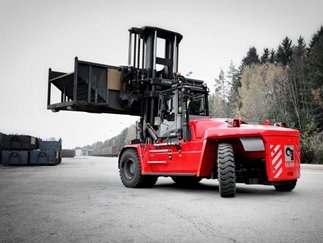 卡爾瑪18–52噸重型叉車