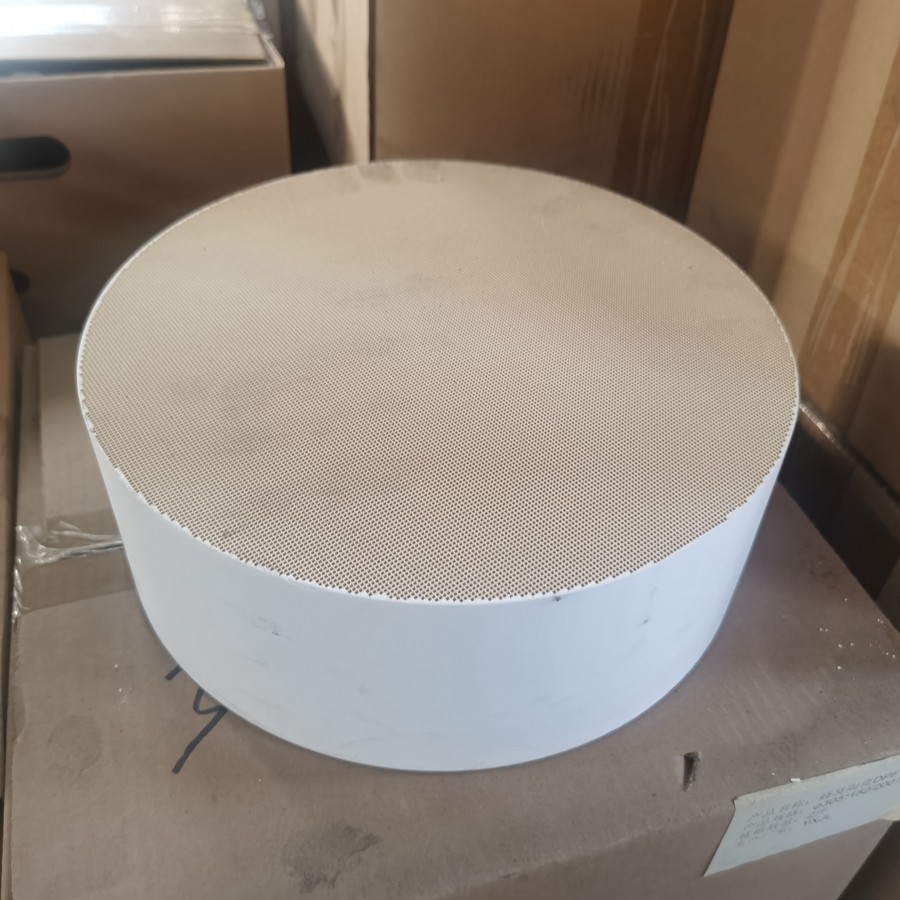 生產(chǎn)銷售各種DOC載體，DPF載體，SCR載體，各種蜂窩陶瓷載體。