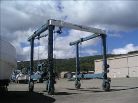 美國(guó)船用設(shè)備叉車(MARINE)60噸自行式龍門吊 60 AMO