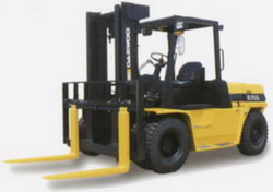 斗山內(nèi)燃充氣胎叉車(chē) D70S-2