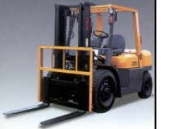 日本(TCM)FD40內(nèi)燃平衡重叉車 FD40