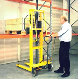 英國Stanley M Series手動堆高機(jī) M Series