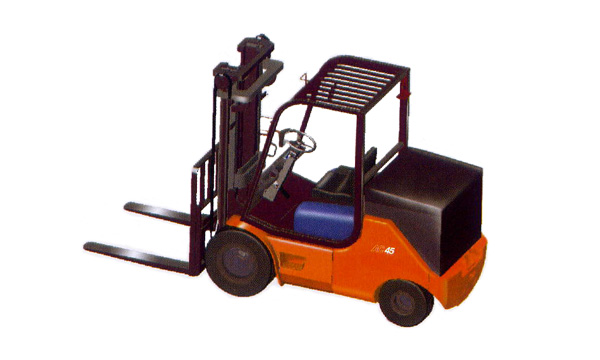 平衡重式四支點(diǎn)交流叉車 4-4.5t