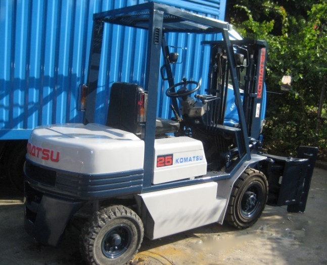 小松2.5噸抱車 有你想不到的低價(jià)