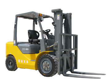 奇瑞2.5噸平衡重式內(nèi)燃叉車