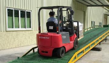 南海大瀝三良移動式登車橋 移動式裝卸或柜臺 貨架廠家免費
