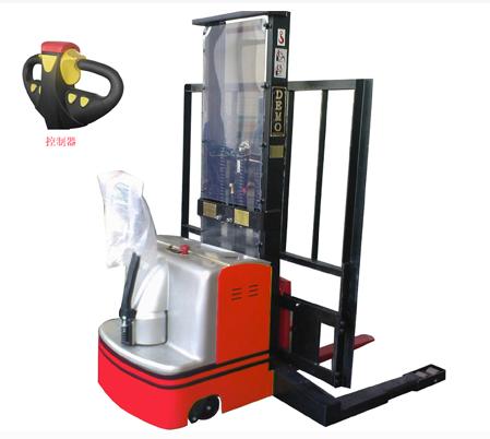 全交流跨腿式電動(dòng)堆高車 DM-S20A