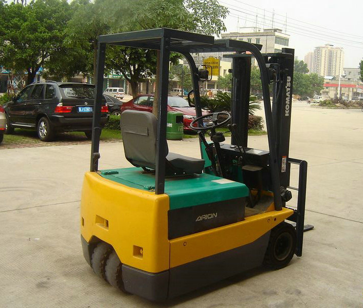 廣州小松電動(dòng)叉車維修出租