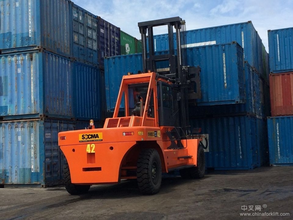 供應(yīng)華南重工內(nèi)燃重型28噸叉車廠家報(bào)價(jià)280型船用集裝箱港口碼頭28噸叉車價(jià)格 HNF-280