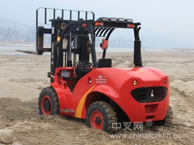工地四驅(qū)叉車 ZH35